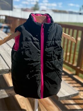 Young Hearts Girls Black/Pink Puffer Vest - Size 4